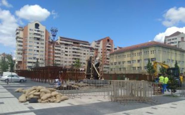 Áder János jelenlétében avatják a csíkszeredai Márton Áron-szoborcsoportot
