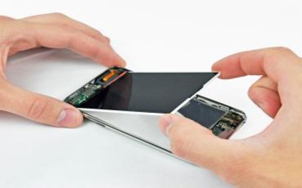 Megvizsgálták, mi romlik el leghamarabb egy telefonban