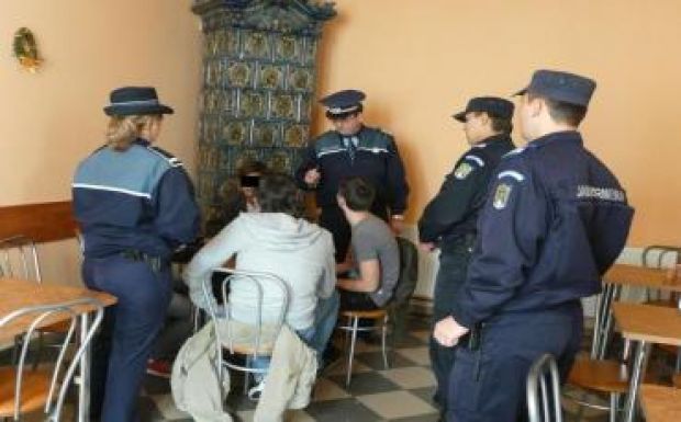 Rendőrök „szállták meg” a Hargita megyei iskolákat