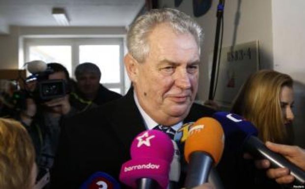 Milos Zeman szerint államosítani kellene a közszolgálati Cseh Televíziót