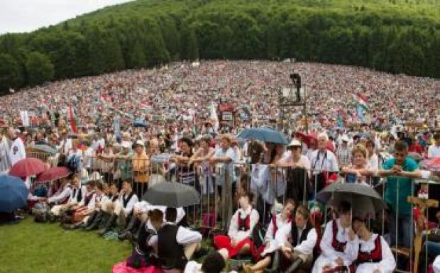Élőben követhető a csíksomlyói búcsú