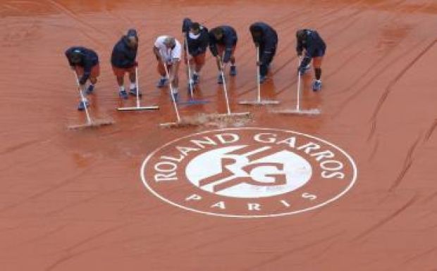 Roland Garros: az eső miatt sok mérkőzést hétfőre halasztottak