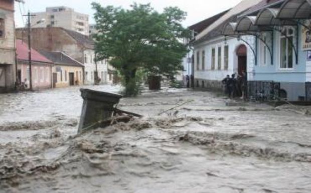Másodfokú árvízkészültséget rendeltek el Hargita és Kovászna megyében