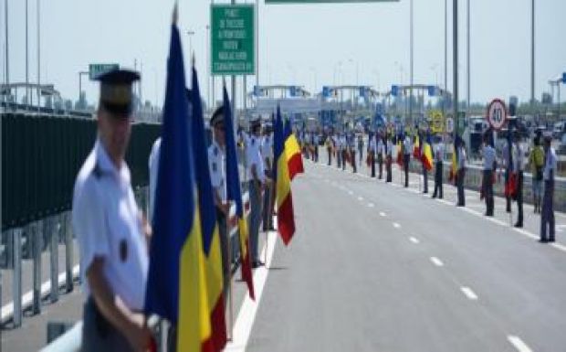 Bogdán Tibor : Kiúttalan autópályák