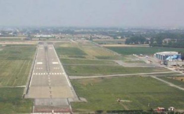 Háromszéki önkormányzatok is finanszírozzák a brassói reptér befejezését