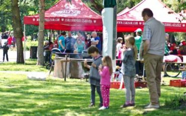 Csíki Majális: gyerekzsivajtól volt hangos a központi park – FRISSÍTVE