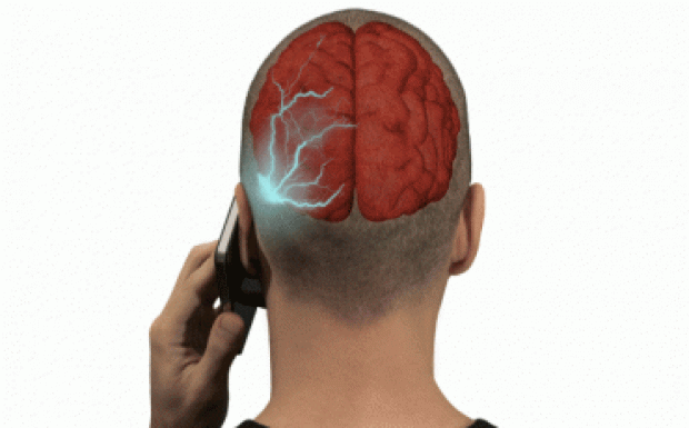 Újabb összefüggést találtak a rákbetegségek és a mobiltelefon között