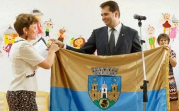 A közigazgatási tárca dák elemeket kér a sepsiszentgyörgyi városzászlóra