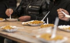 Külön szakácsot kaptak a reklamáló menekültek Olaszországban