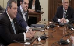 Újabb takarékossági csomagot kényszerültek elfogadni a görögök