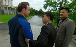 Észak-Koreában őrizetbe vették a BBC egyik riporterét