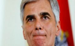 Lemondott összes tisztségéről az osztrák kancellár