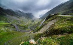 Holtan találták a brassói tanárnőt a Transzfogarasi úton 