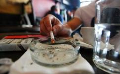 Újabb lépés történt a dohányzásellenes törvény szigorának enyhítésére