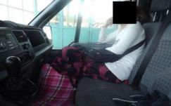 Szoknyája alatt próbálta Magyarországra csempészni gyermekét egy romániai nő