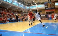 Férfi kosár: a vásárhelyiek ellopták a váradiak pályaelőnyét