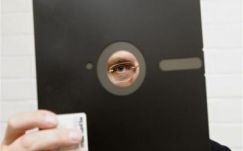 Még mindig floppylemezekkel kezeli nukleáris fegyvereit az Egyesült Államok