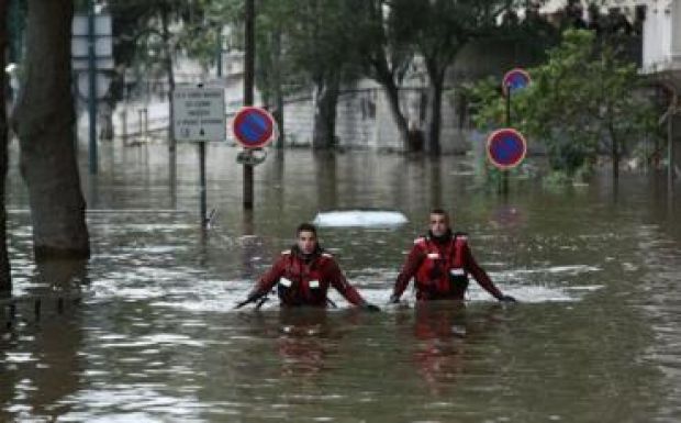 Két halottja van a Szajna áradásának