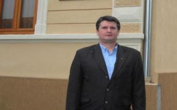 Leadta voksát Faragó Péter Arad megyei RMDSZ-elnök