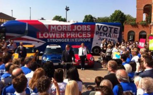 Cameron gazdasági pokolgéphez hasonlította a Brexitet