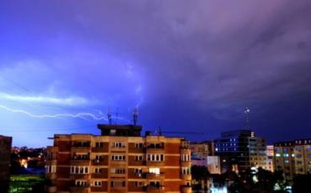 Figyelmeztető előrejelzés: három viharos nap következik Erdélyben