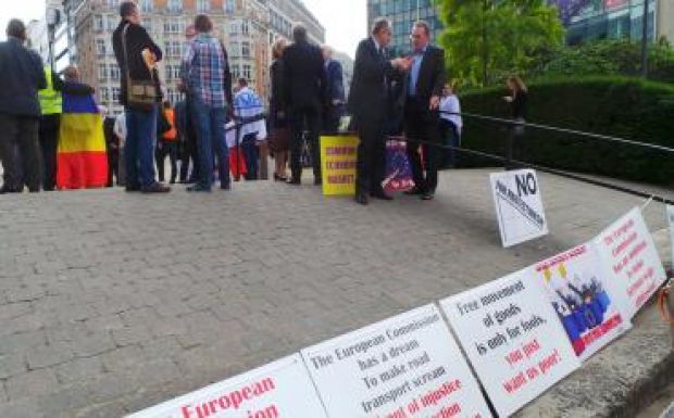 Winkler Gyula támogatja a kelet-európai fuvarozócégek diszkriminációellenes tiltakozó akcióját