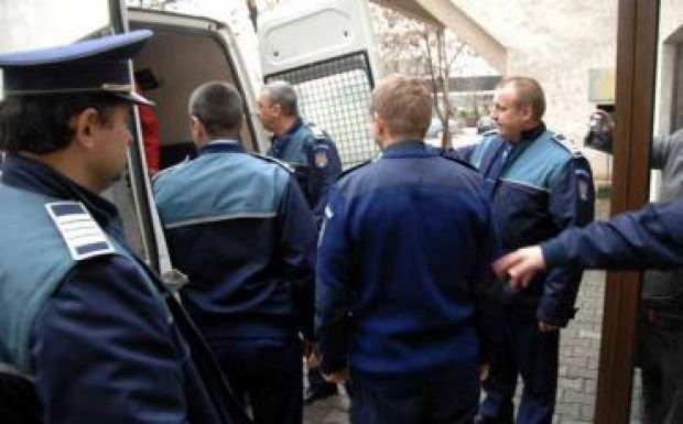 Elítélték a saját zsebre dolgozó háromszéki rendőrt