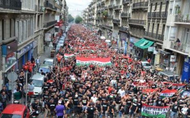 EURO-2016: Marseille nem látott még ennyi magyart (percről percre)