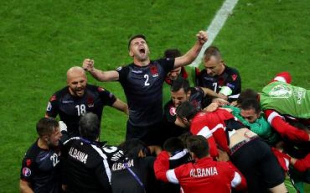 EURO-2016: albán győzelem, Románia kiesett