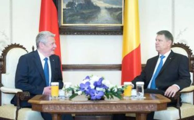 Gauck Bukarestben: meg akarjuk őrizni a párbeszéd lehetőségét Oroszországgal