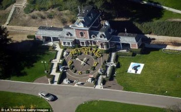 Rettenetes gyűjteményt találtak Michael Jackson volt birtokán