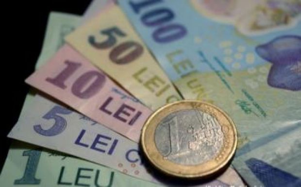 A lej árfolyama is megsínylette a brit kilépés hírét