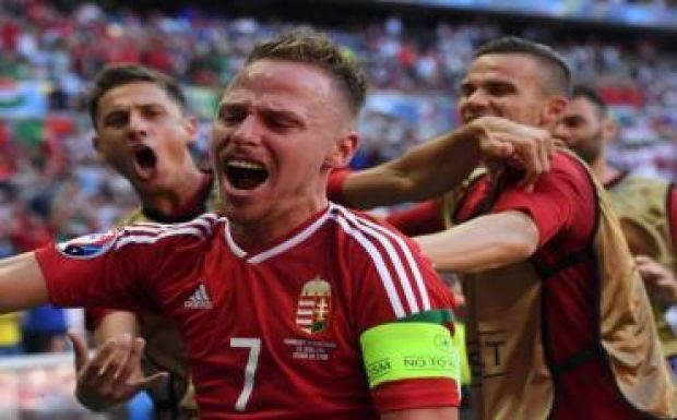 EURO-2016: Nyolc magyar játékos egy sárga lapra az eltiltástól