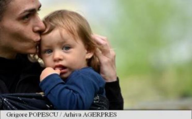 Romániában a nők 27 éves korukban szülnek először