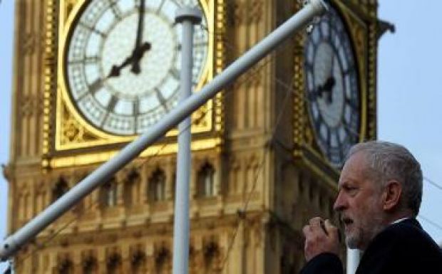 Corbynnak még nincs kihívója, Cameron posztjára többen is pályáznak