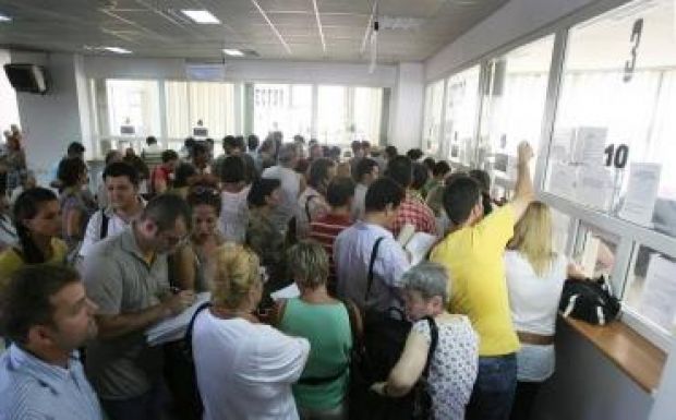 Egyszerűsíti a hivatali ügyintézést a kormány
