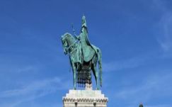 Bíró Béla: Félig sem gondolt gondolat