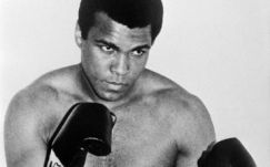 Meghalt Muhammad Ali, minden idők legnagyobb ökölvívója
