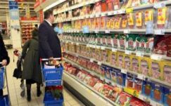 Megszavazták: több hazai élelmiszer lesz az áruházak polcain