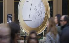 EKB: csak második legfontosabb deviza az euró