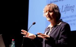 „A nemek kapcsolatát kell demokratizálnunk” – interjú Raewyn Connell szociológussal