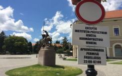 Autókázhat a prefektus Sepsiszentgyörgy gyalogos övezetté nyilvánított főterén