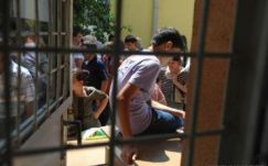 Diákok jogállása: nem tiltják ki az iskolákból a mobiltelefonokat