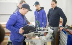 Pénzzel, utaztatással ösztönöznék a szakiskolába iratkozást 