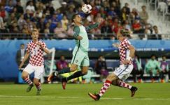 EURO-2016: Hosszabbítás után nyolc között Portugália