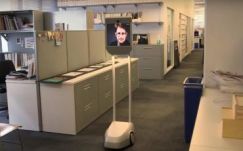 Robotként tér vissza Amerikába Edward Snowden