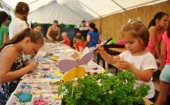 Magyar néptánc, zene, társasjáték Kolozsvár szívében