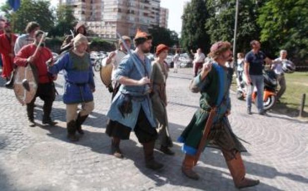 Középkori hangulatot teremtenek a nagyváradi várban