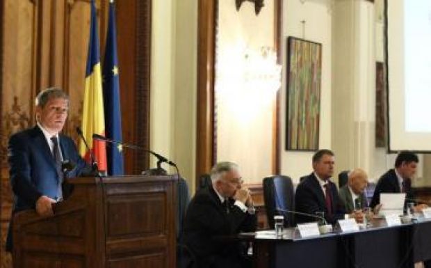 Közvitán az ország középtávú gazdasági stratégiája