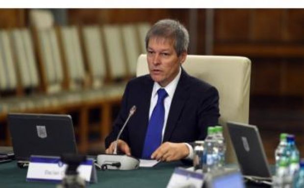 Négy miniszterétől is megválik Dacian Cioloș kormányfő